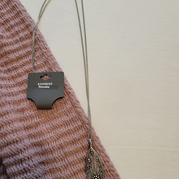 Express Necklace - Picture 3 of 3